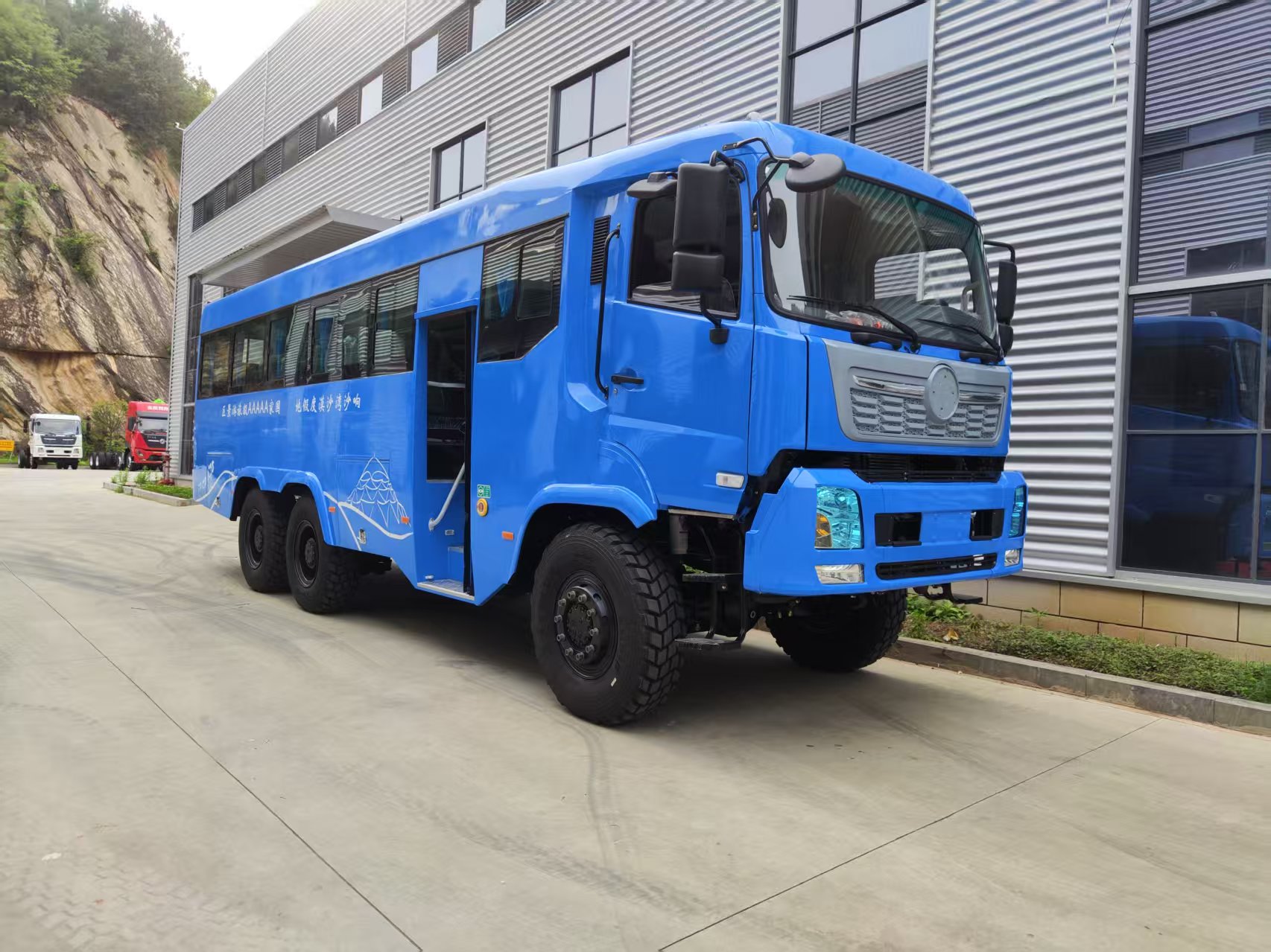 沙漠中的蓝色行者 —— 专属沙漠观光车